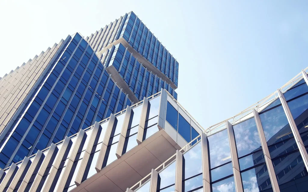 Domestic vs commercial scaffolding comparison for construction projects