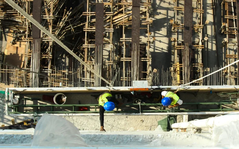 Scaffolding cost UK prices for domestic and commercial projects
